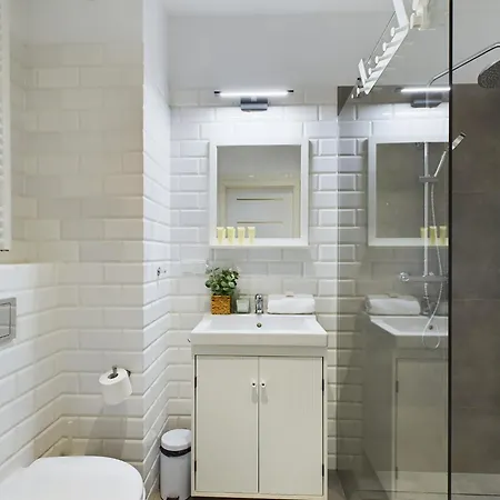 Apartmán Elegancki Blisko Rzeki W Krakowie Z Biurkiem Do Pracy Zdalnej By Renters